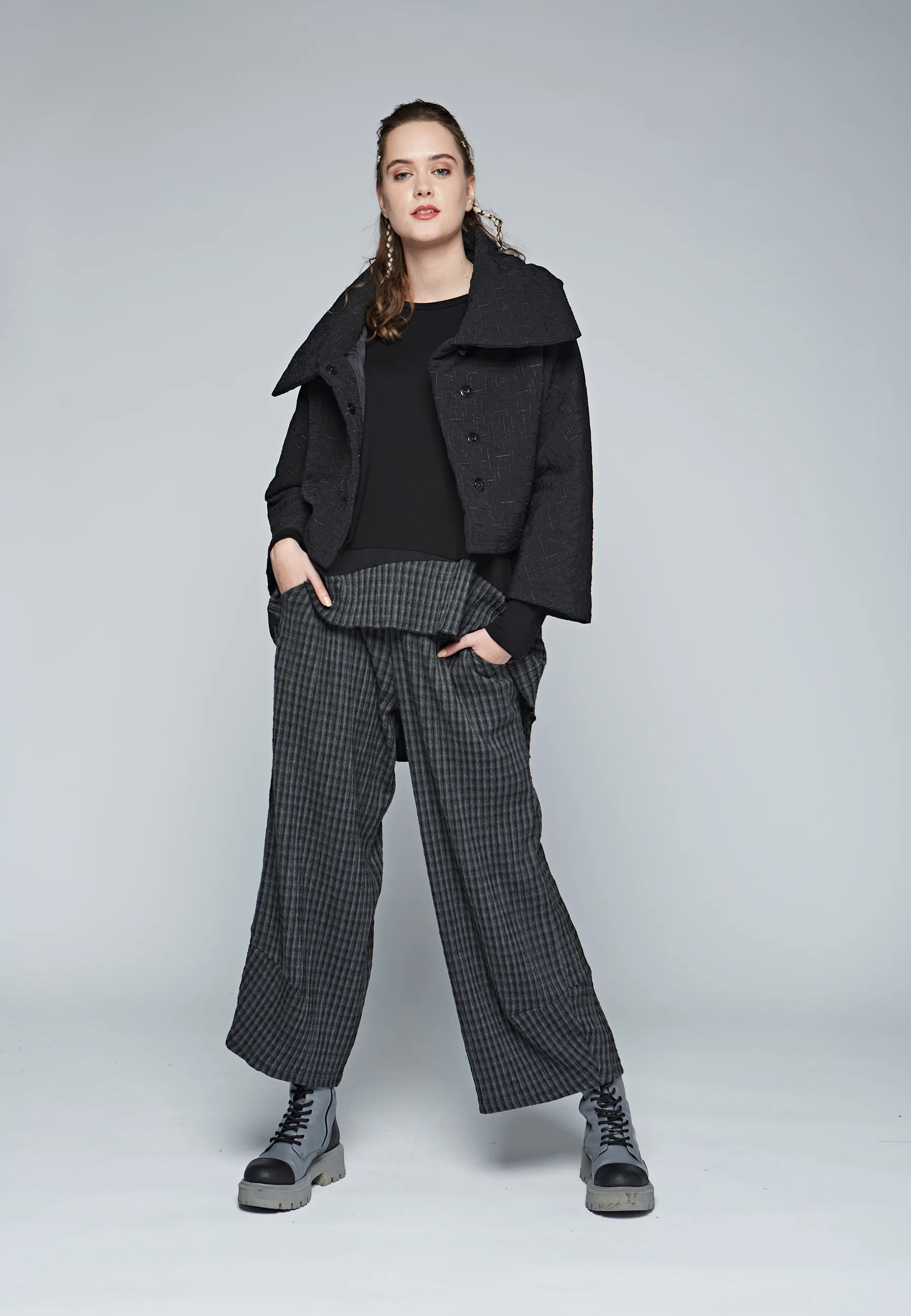 CHORUS Plaid, crinkled viscose pants