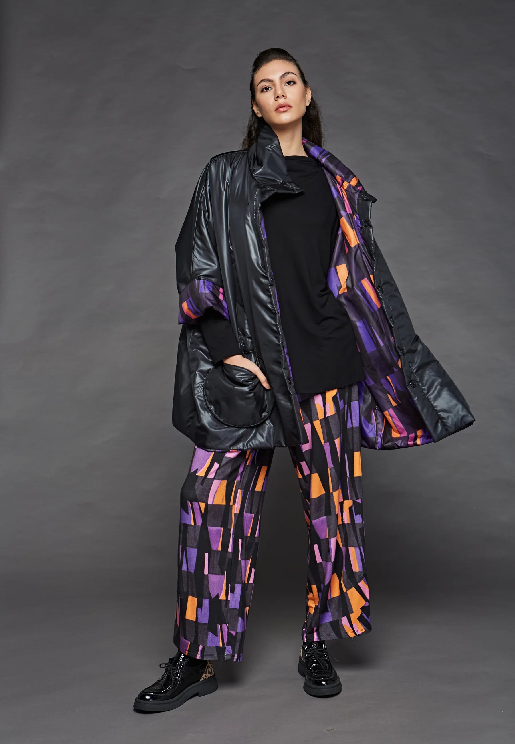 STRIDE Loose, printed viscose jersey pants